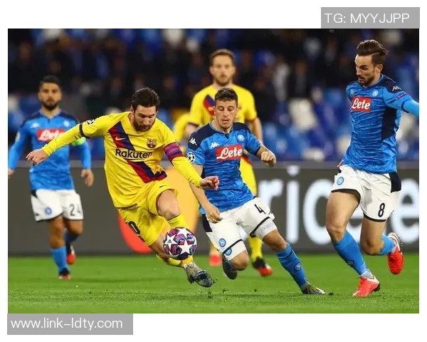 阿尔瓦雷斯遭遇八场进球荒亟需打破心魔重回巅峰状态